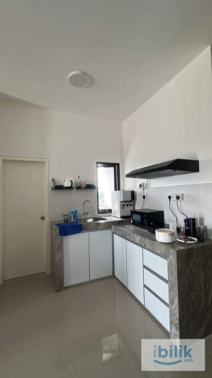 Master Room - Image 4