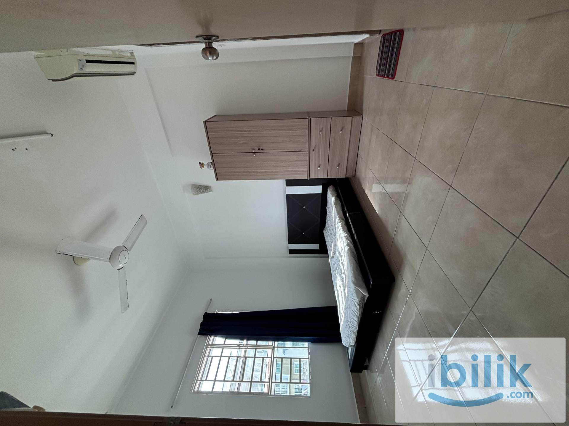 Master Bedroom / Blik Sewa Harga Madani - Image 1