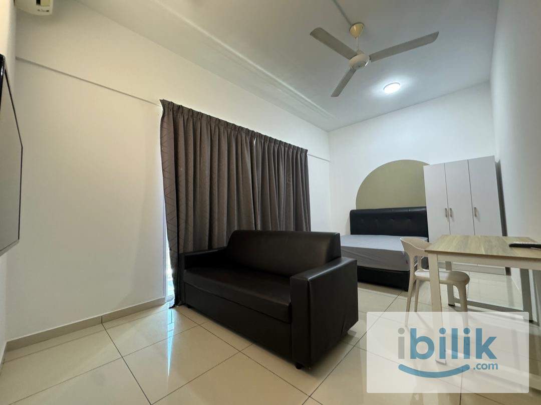 Nice Balcony Room at Imperial Residence Sungai Ara Penang - Image 4