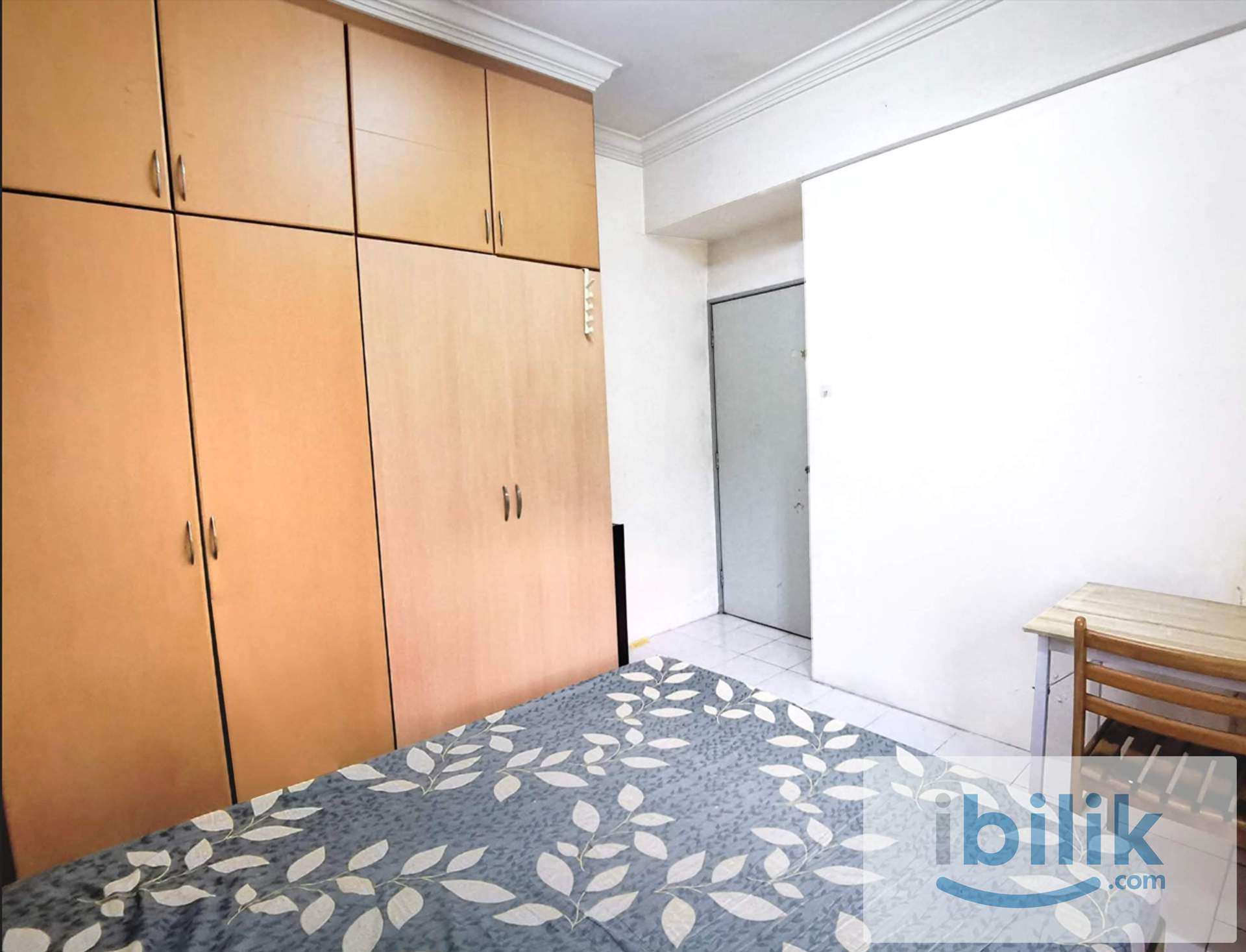 Large Middle room for rent - Image 7