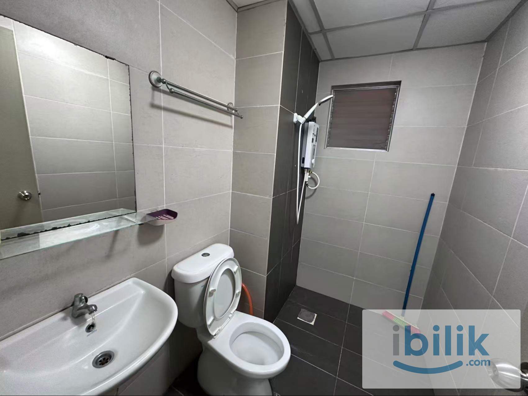 Awam Besar Bukit Jalil Lrt Medium Room For Rent Kiara Residensi 1 - Image 4