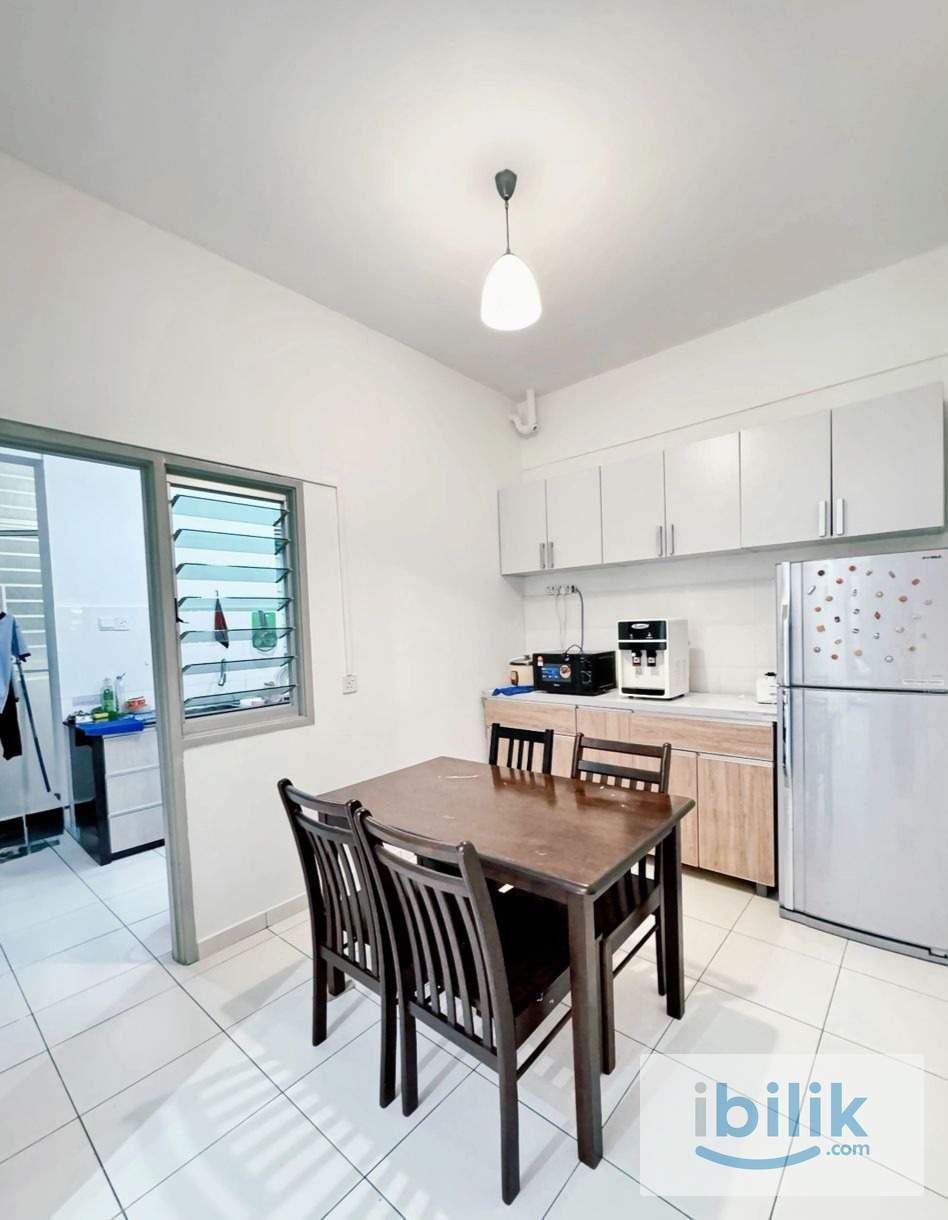 Bayan Lepas Sungai Ara Relau MASTER ROOM FOR RENT at Golden Triangle 1 Condominium🌟 RM950 - Image 1