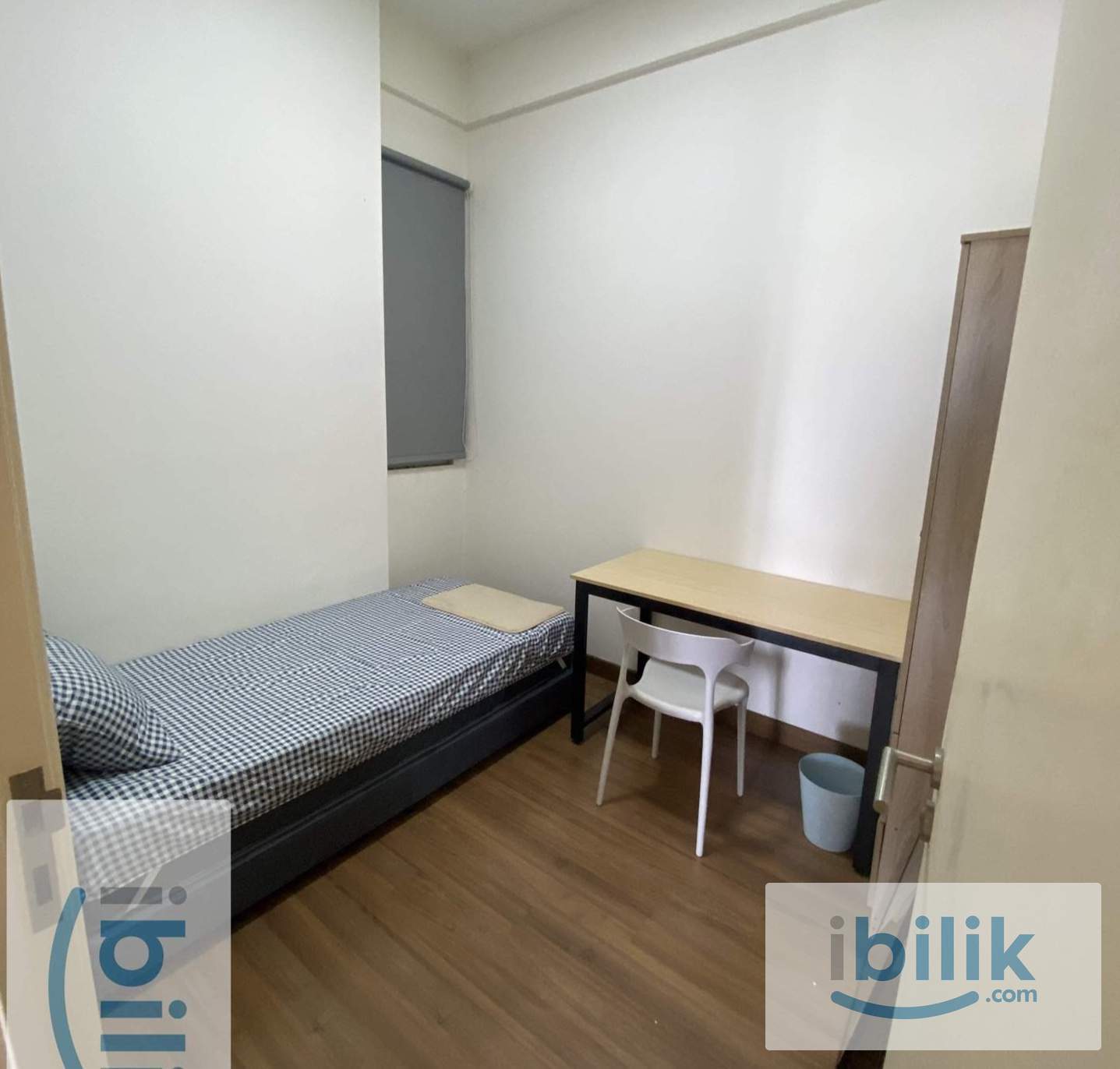 Small Room  - Image 1