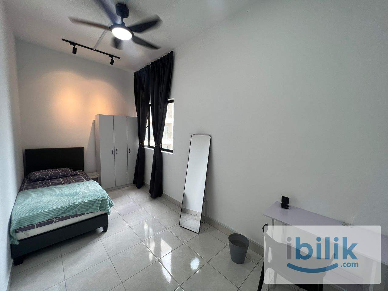Medium Single Room for rent @ Youth City Nilai @ Female Unit - Image 3