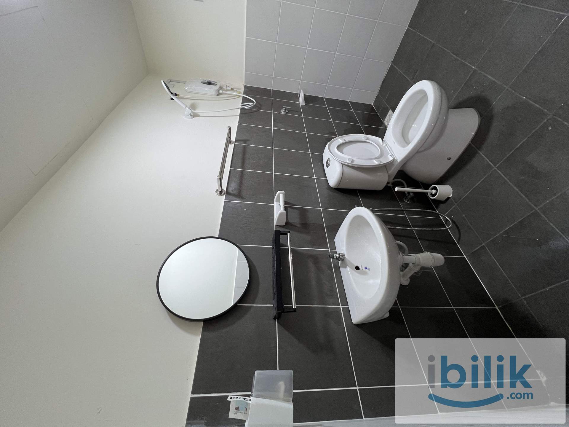 MELODI PERDANA RESIDENCE @ PUNCAK ALAM @ BRAND NEW FULLY FURNISHED ROOM for RENT @ FEMALE UNIT - Image 9
