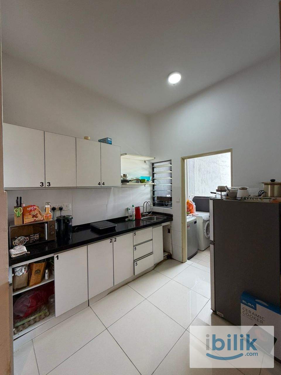Single room mix gender mix race fully furnished unit for rent - Image 5