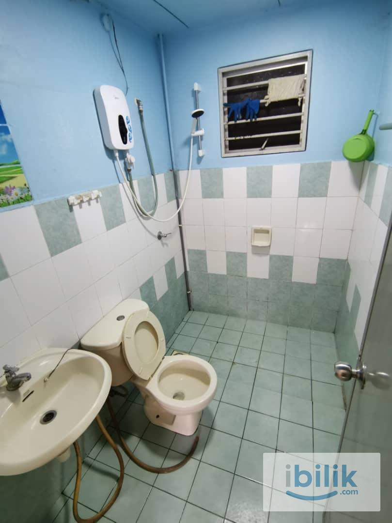 Female unit middle room mix race fully furnished unit for rent - Image 8
