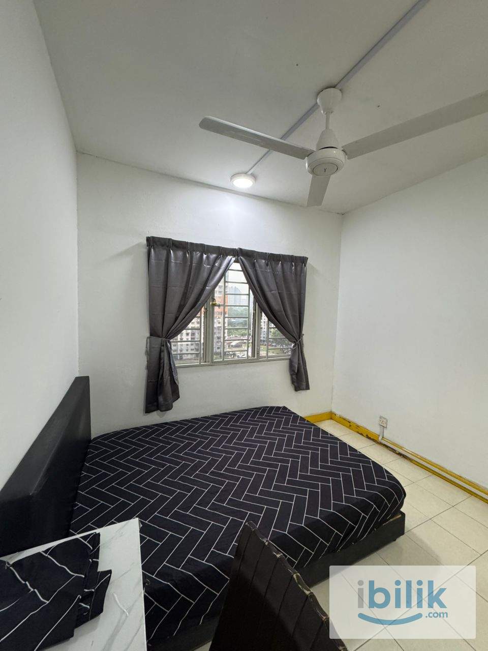 Female unit master room fully furnished mix race for rent - Image 5
