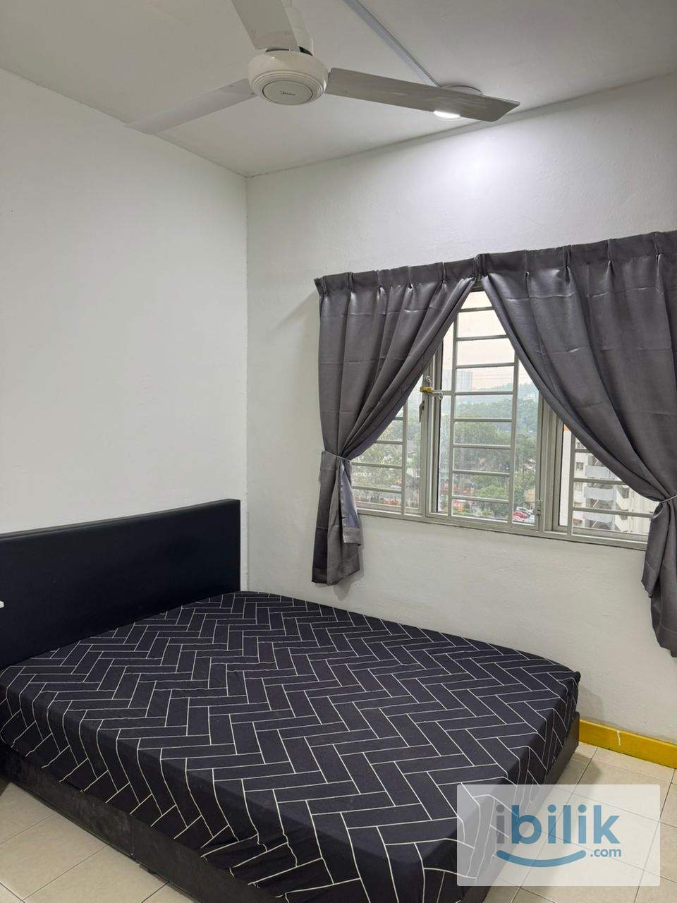 Female unit master room fully furnished mix race for rent - Image 3