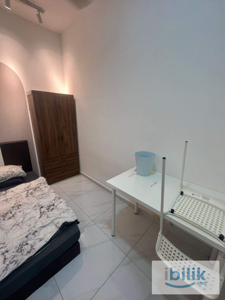 Single room no aircond fully furnished mix gender unit for rent - Image 3