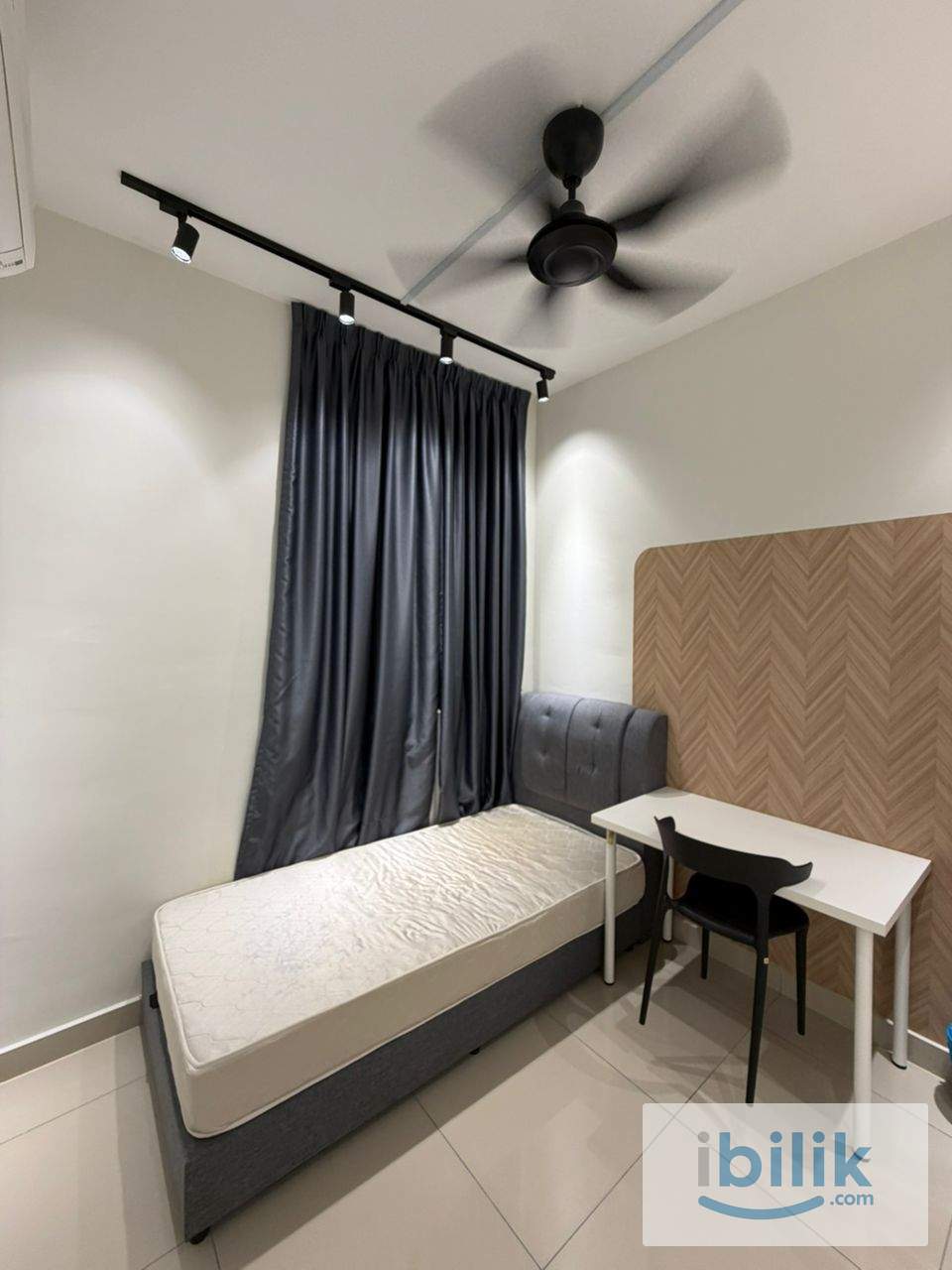 Female unit single room mix gender mix race unit for rent - Image 1