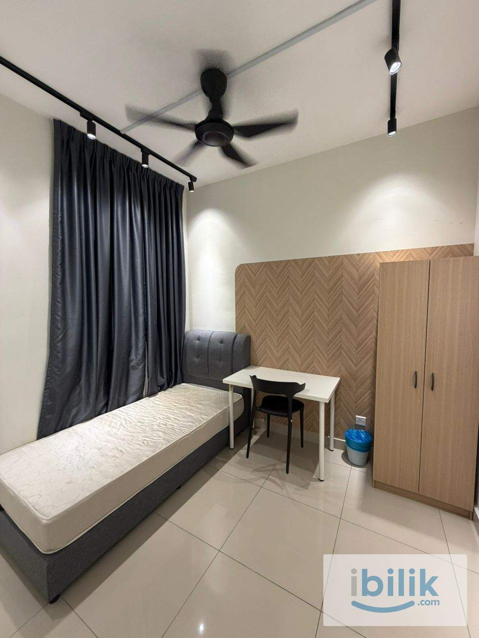 Female unit single room mix gender mix race unit for rent - Image 3