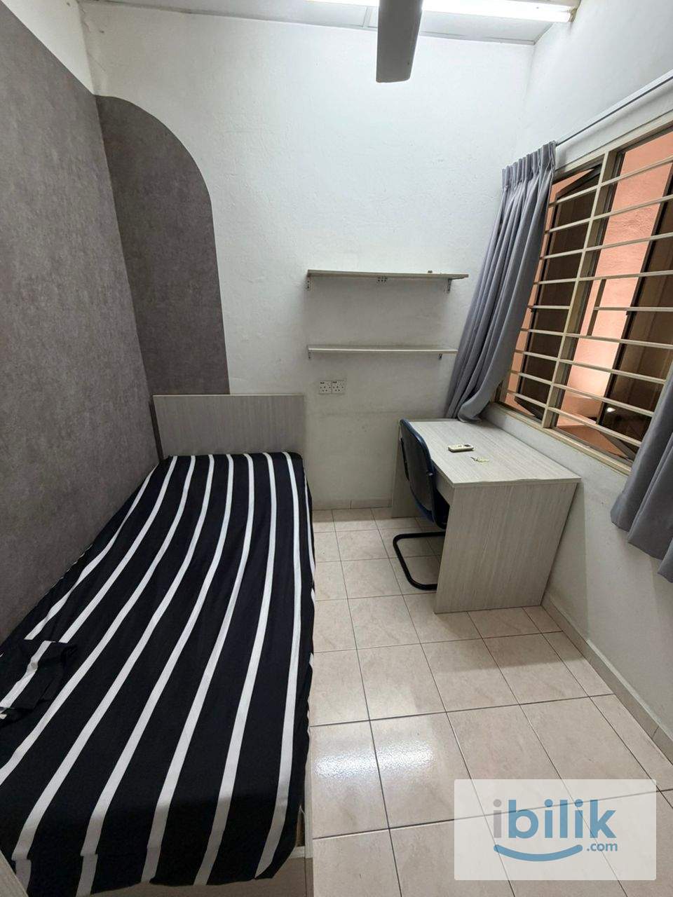 Single room at Taman Connaught landed house fully furnished for rent - Image 1
