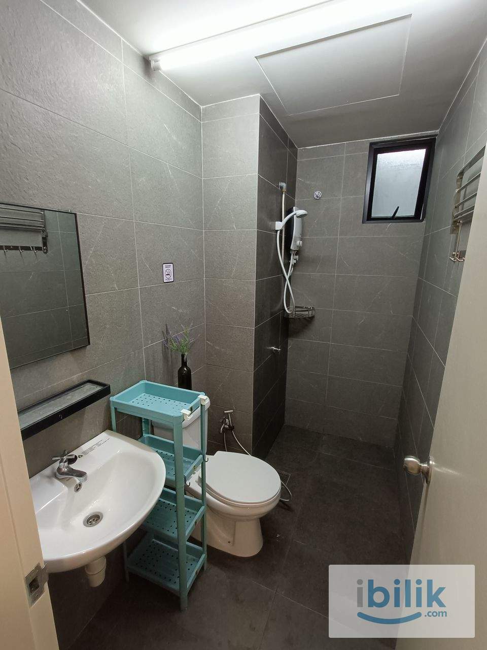 Middle room mix gender mix race fully furnished unit for rent - Image 8