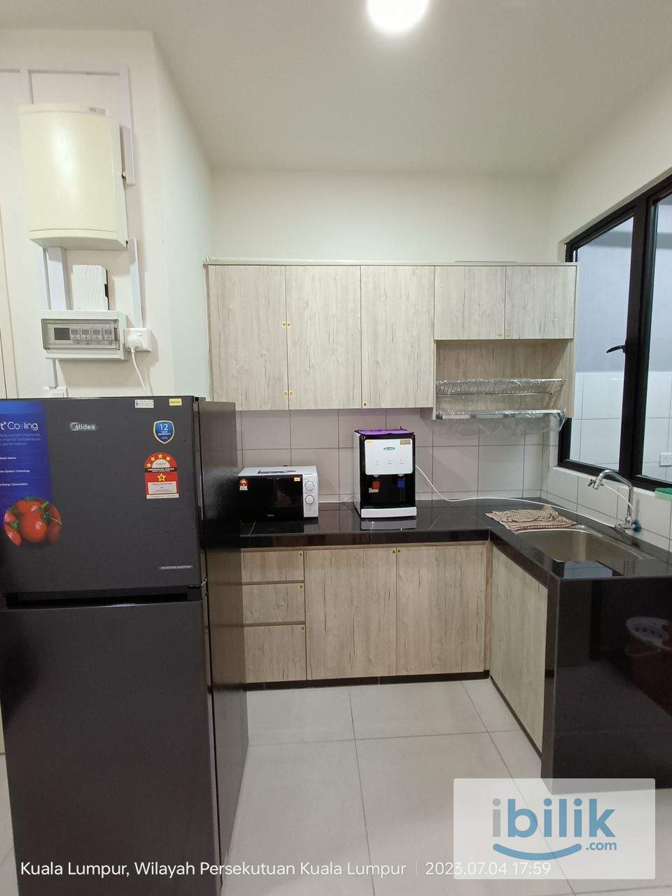 Middle room mix gender mix race fully furnished unit for rent - Image 7