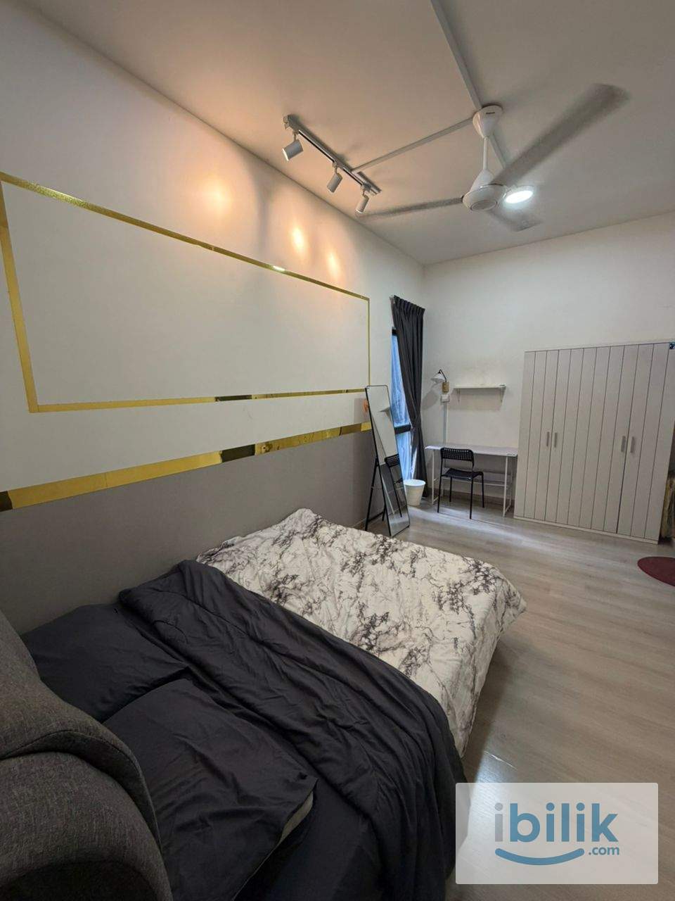 Female unit middle room fully furnished mix race for rent - Image 1