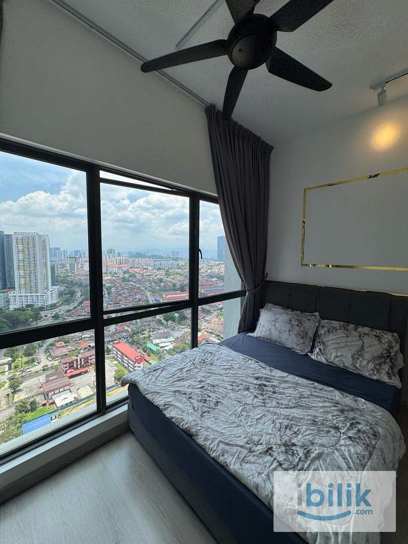 Middle room fully furnished mix gender mix race unit for rent - Image 3