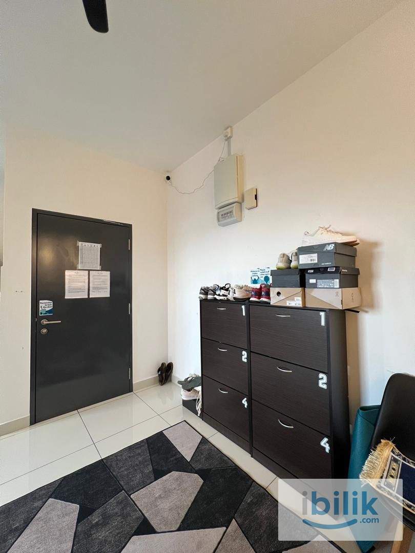 Middle room fully furnished mix gender mix race unit for rent - Image 5