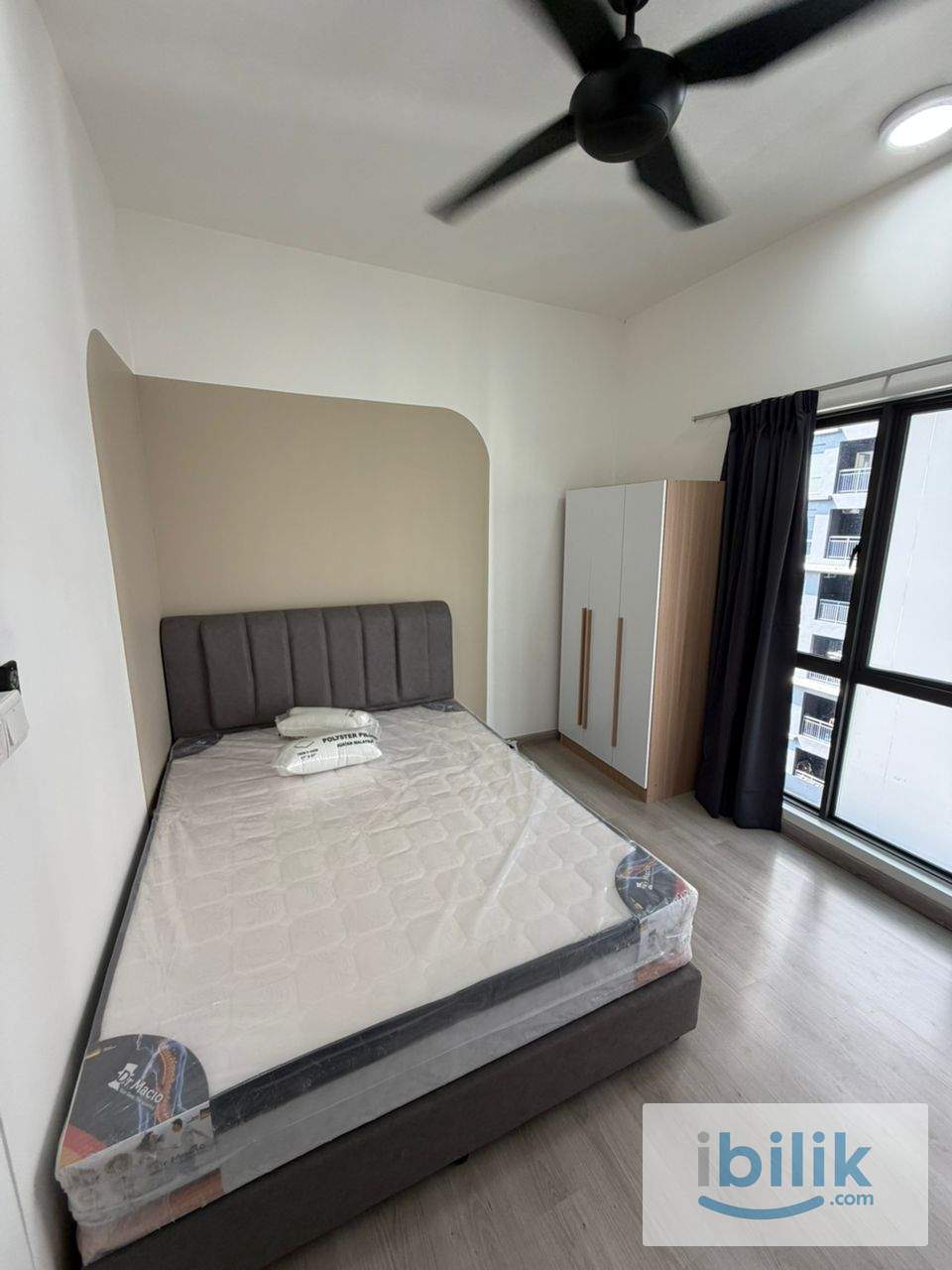 Middle room mix gender mix race fully furnished unit for rent - Image 1