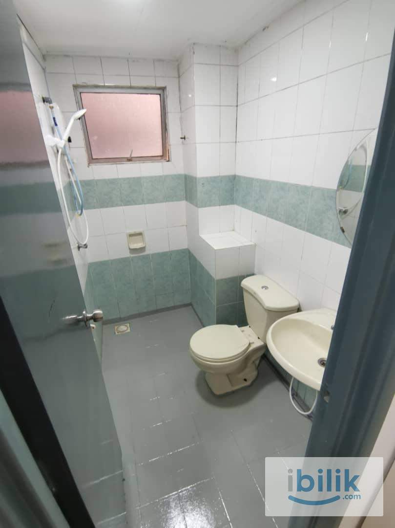 Middle room mix gender mix race fully furnished unit for rent - Image 6