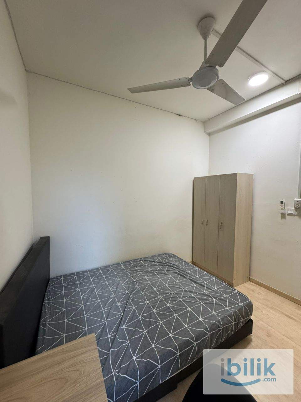Middle room mix gender mix race fully furnished unit for rent - Image 2