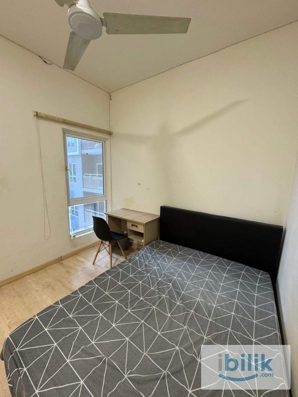 Middle room mix gender mix race fully furnished unit for rent - Image 1