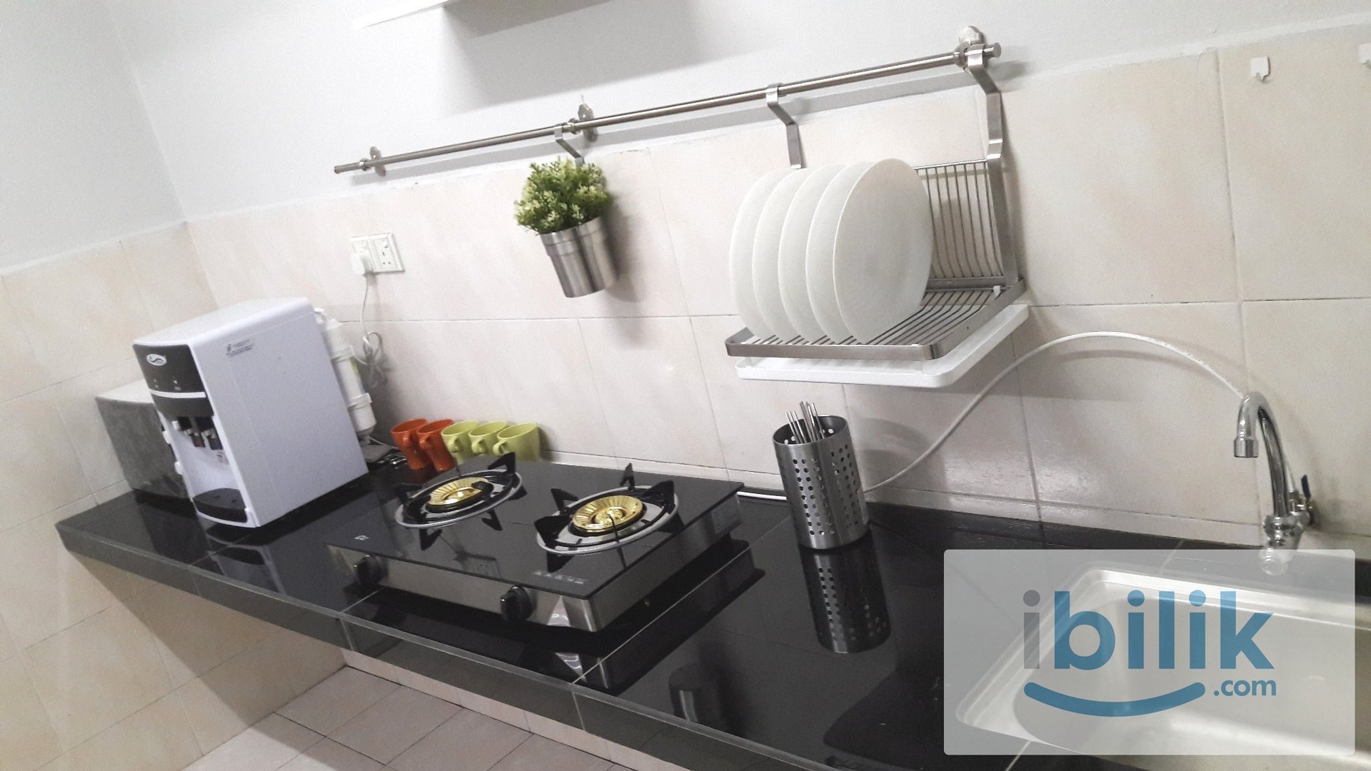 Nice Master room private bathroom, Sunway Suriamas, for rent - Image 3