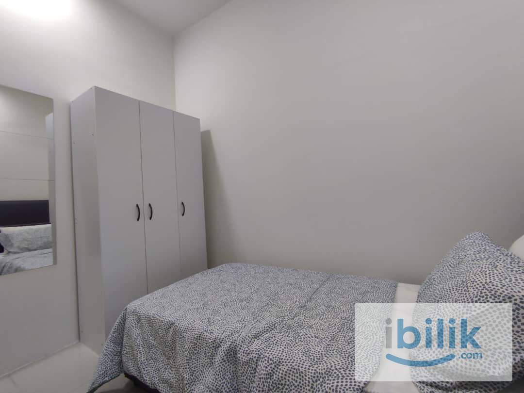 👨 All Male Small Room E at Residensi Suasana, Damansara Damai - Image 3
