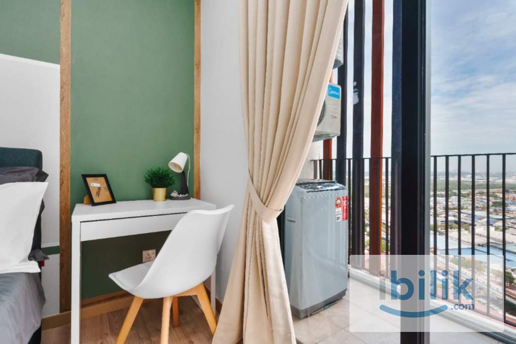 👩‍🦰 All Female Medium Room C at Emporis, Kota Damansara - Image 1