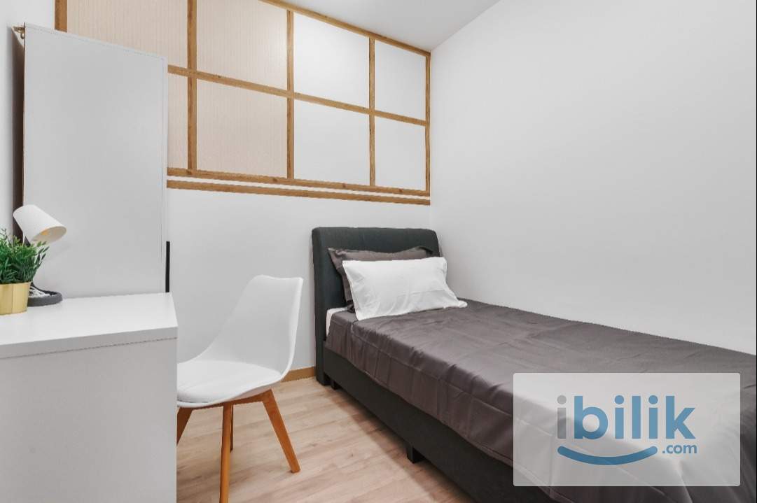 👩‍🦰 All Female Small Room D at Emporis, Kota Damansara - Image 2