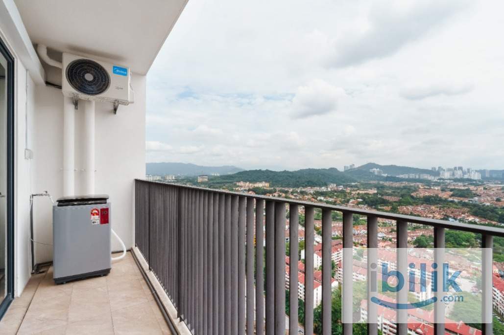 👩‍🦰 All Female Small Room D at Emporis, Kota Damansara - Image 4