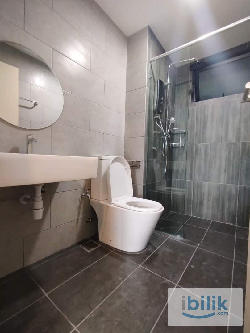 👨 All Male Master Room A at Meta Residences, Putra Permai, Seri Kembangan - Image 2