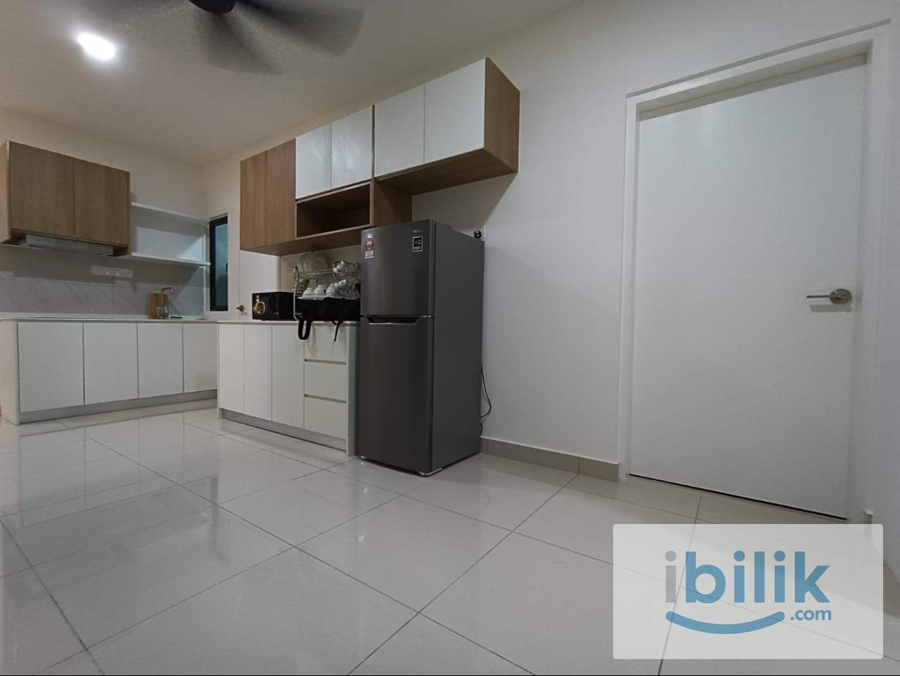 👩 All Female Master Room A at Aratre Residence, Ara Damansara Near LRT 🚃 - Image 8
