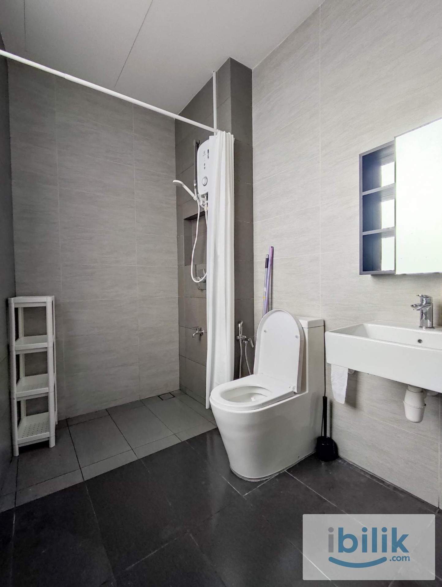 RD 👩👨🏻 Mix Gender Master Room A 13A17 at Rica Residence, Sentul - Image 4