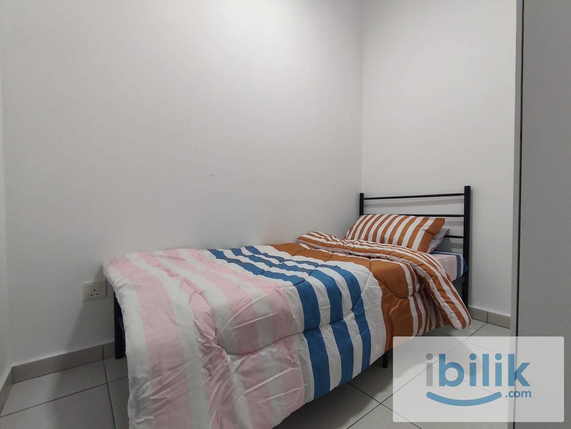 RD 👨🏻 All Male Small Room D (Cosmo) 2913 at The Zizz, Damansara Damai - Image 1
