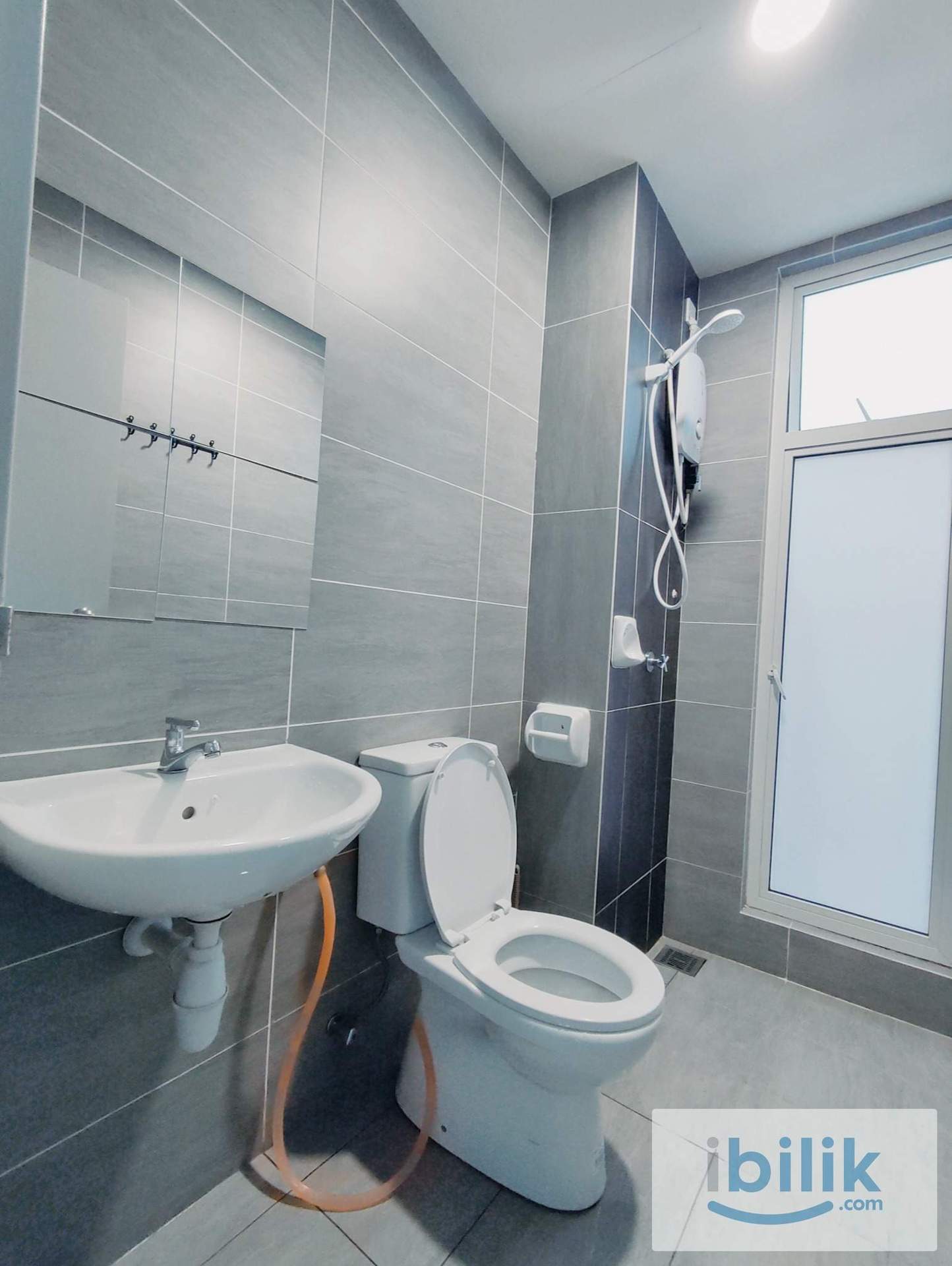 RD 👩‍🦰 All Female Master Room A A169 at Residensi Suasana, Damansara Damai - Image 10