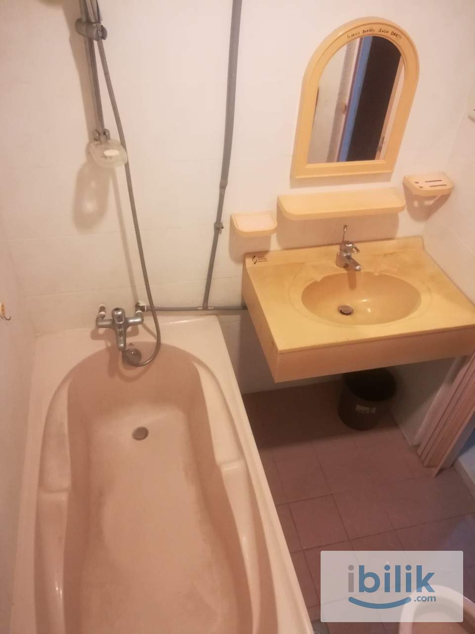 TWO COZY MASTER ROOMS FOR RENT (LANDED HOUSE)WITH PRIVATE TOILET AT BAYAN LEPAS, PENANG. - Image 6