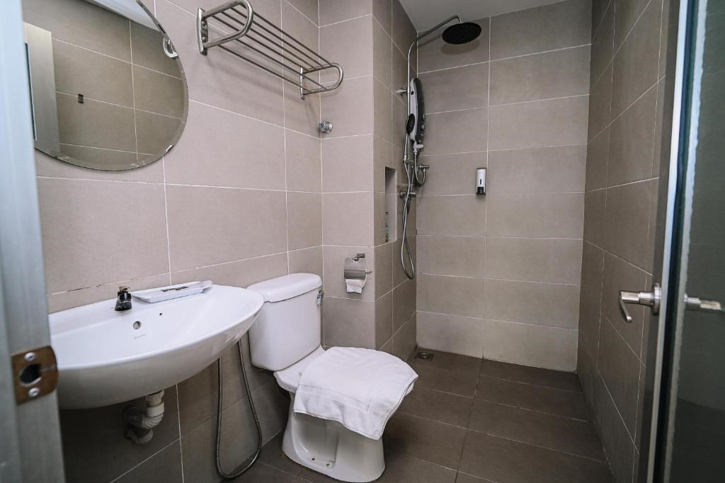 Standard Double Room - Image 4