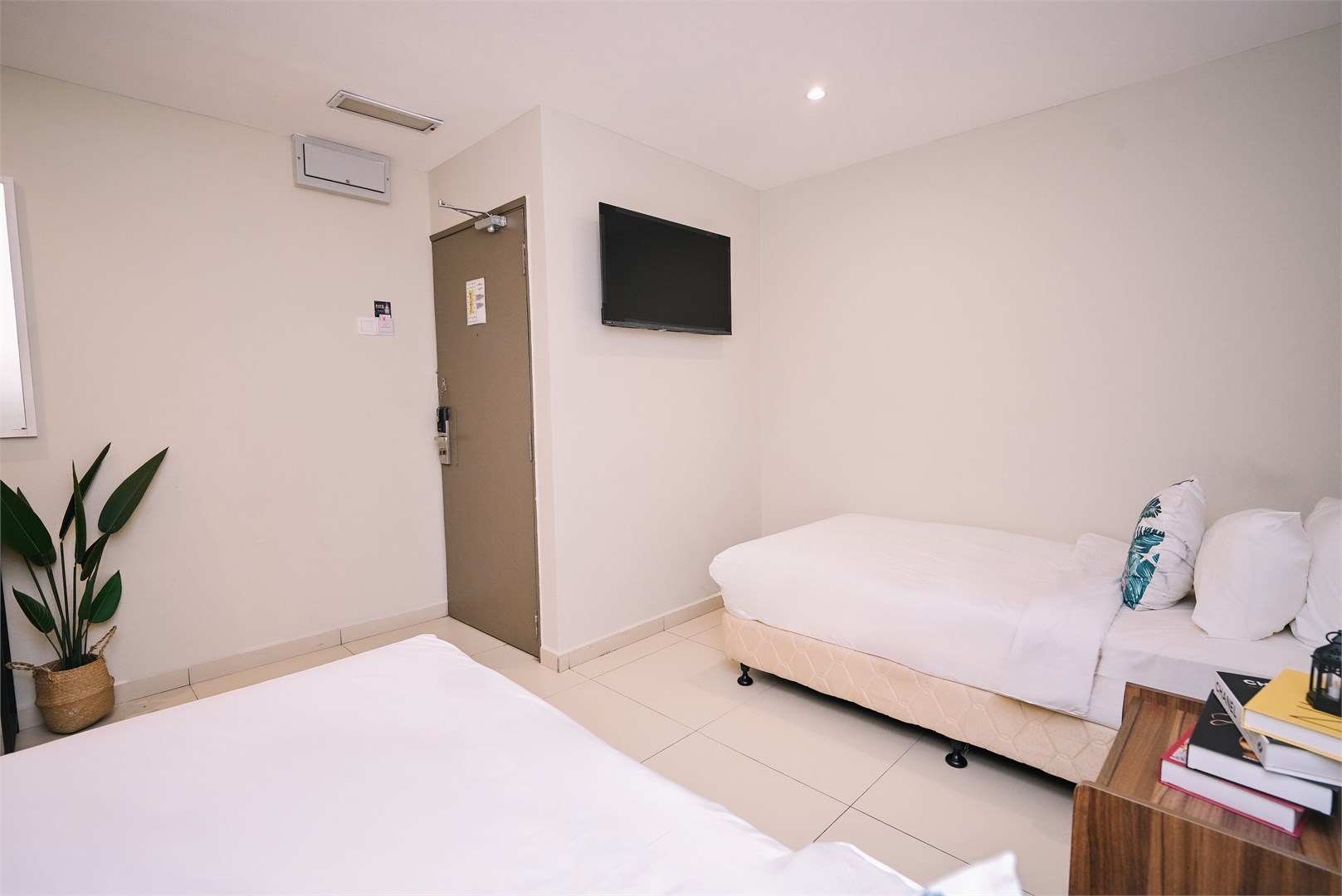 Standard Twin - Image 4