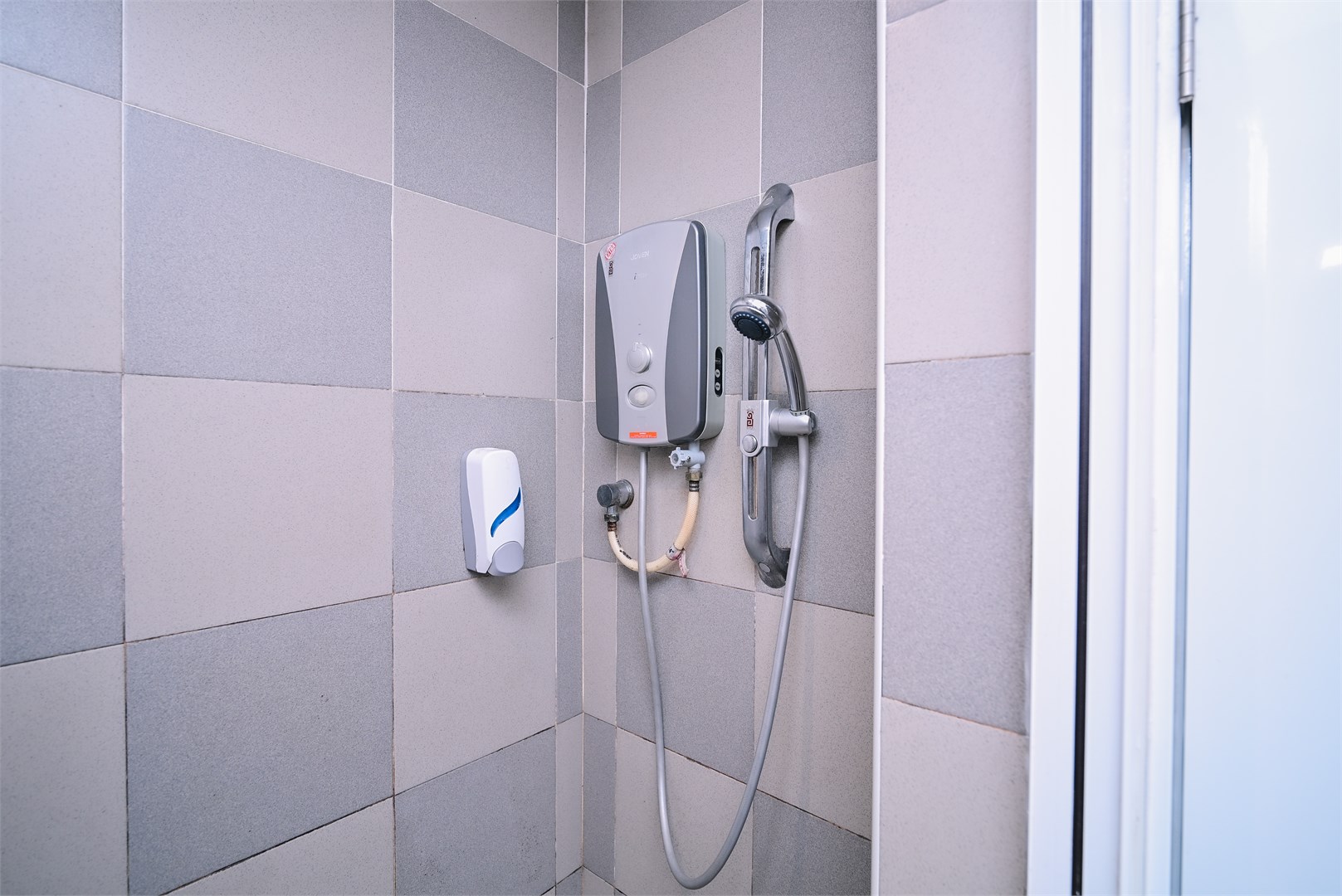 Standard Twin - Image 8