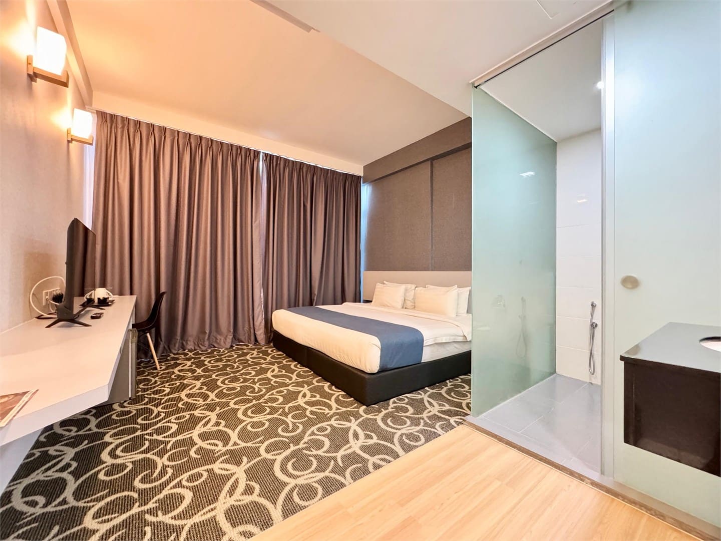 Kingston Hotel 13 @ Penang Hill - Image 7