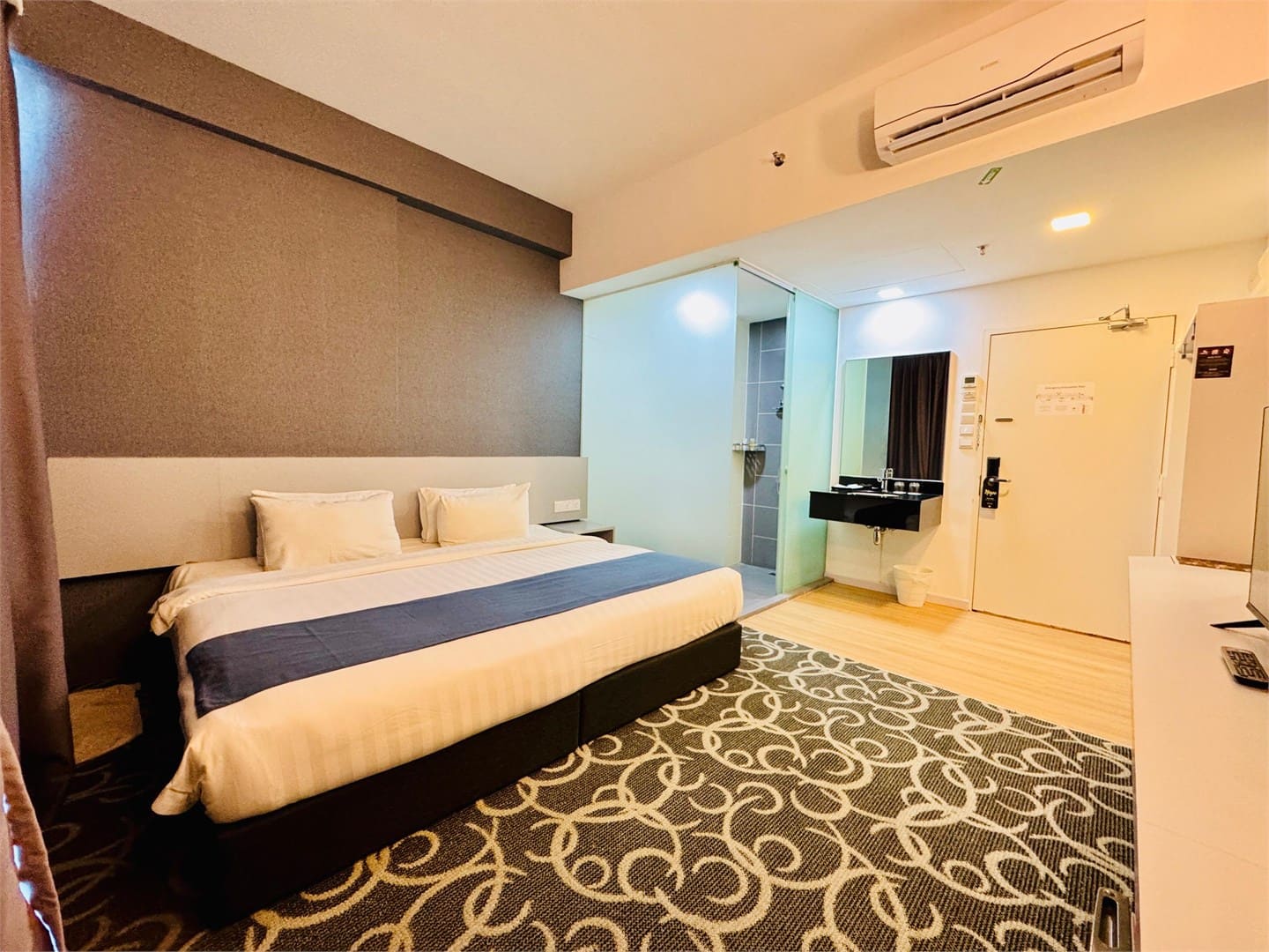 Kingston Hotel 13 @ Penang Hill - Image 8