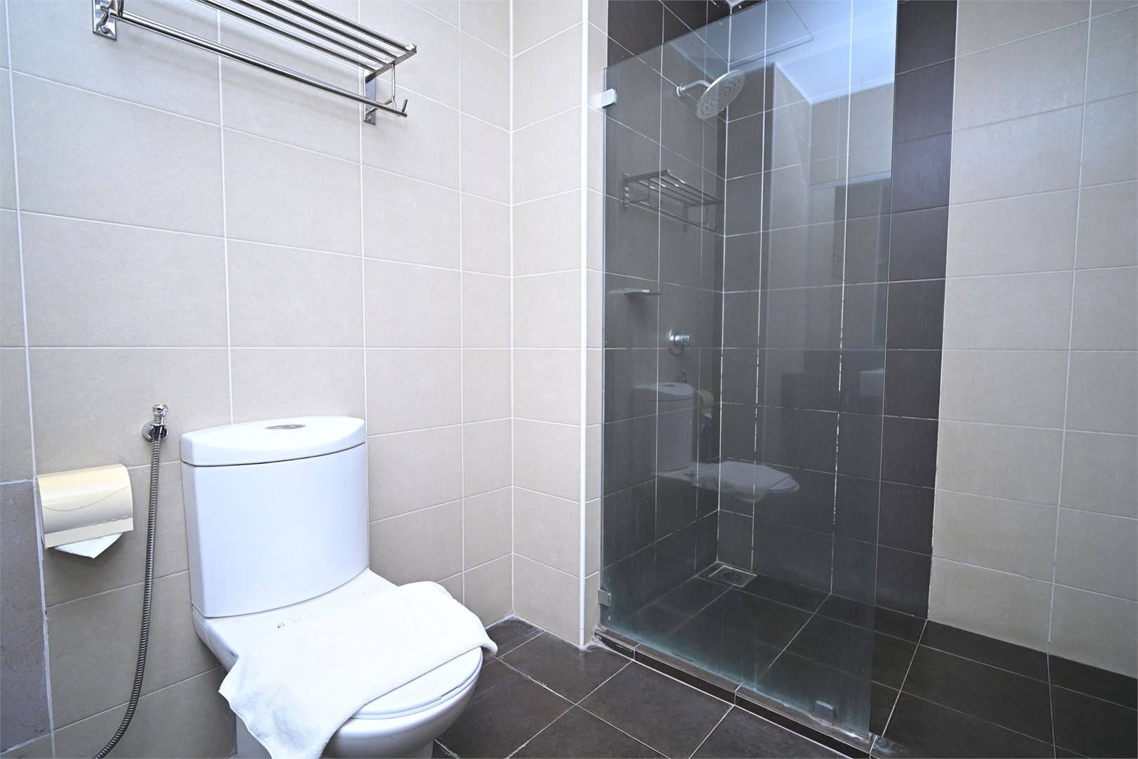 Superior King Room - Image 7