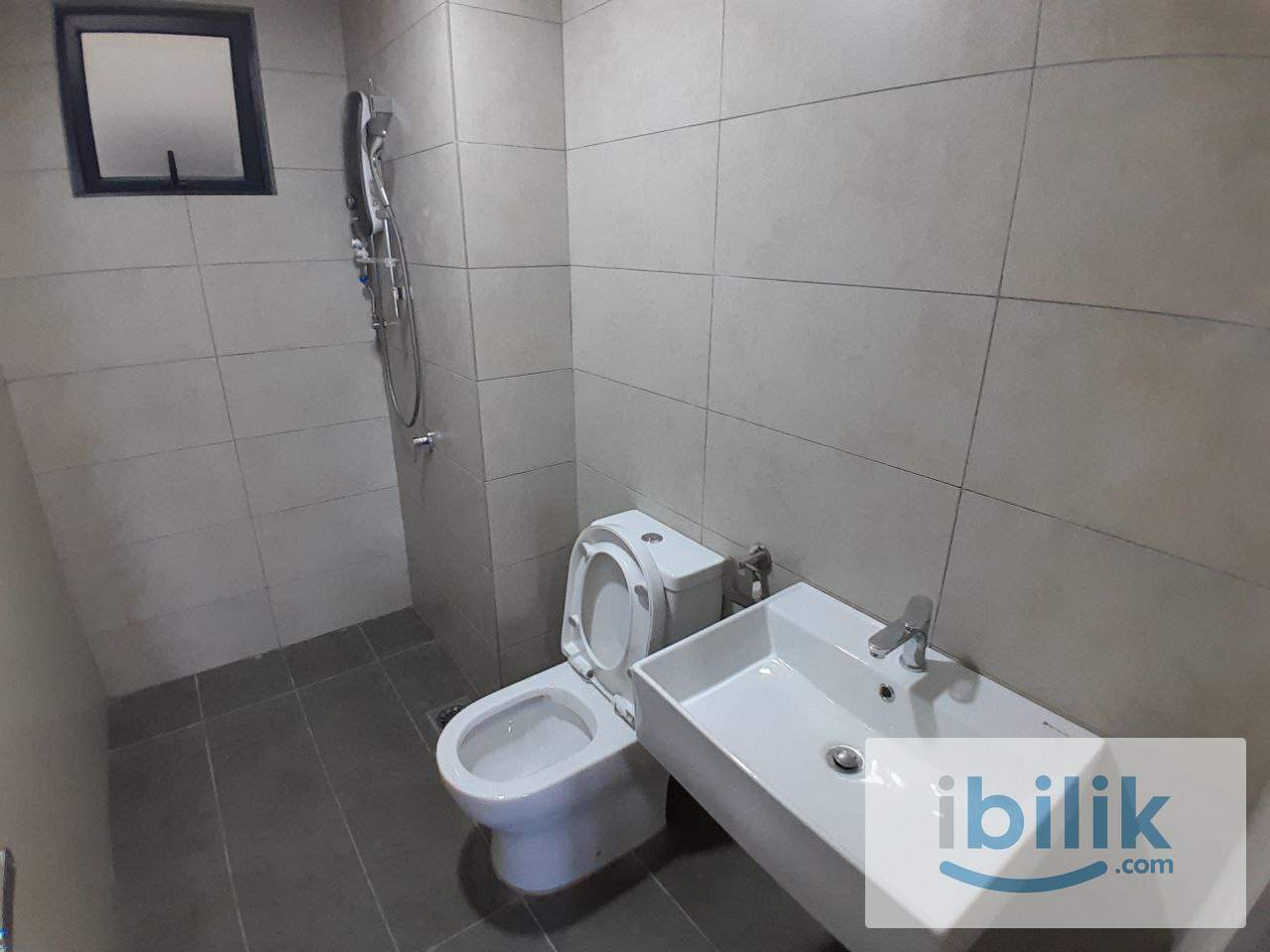 [M Luna] Medium Room Rent Near Kiara Bay, Metropolitan Square, Kepong, Selayang - Image 5