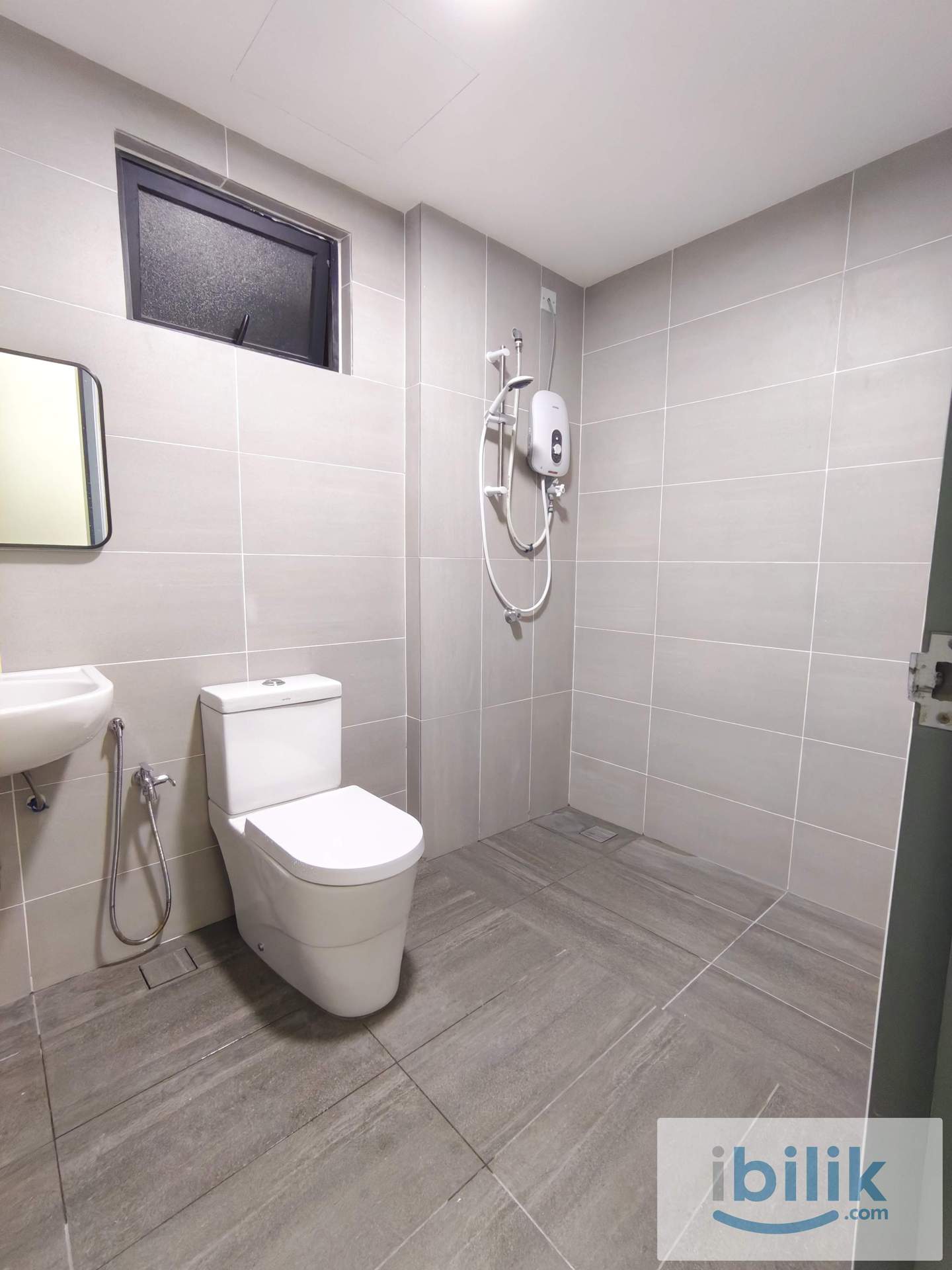 Middle Room To Rent. Fully furnished. near KTM 5 mins walk. - Image 7