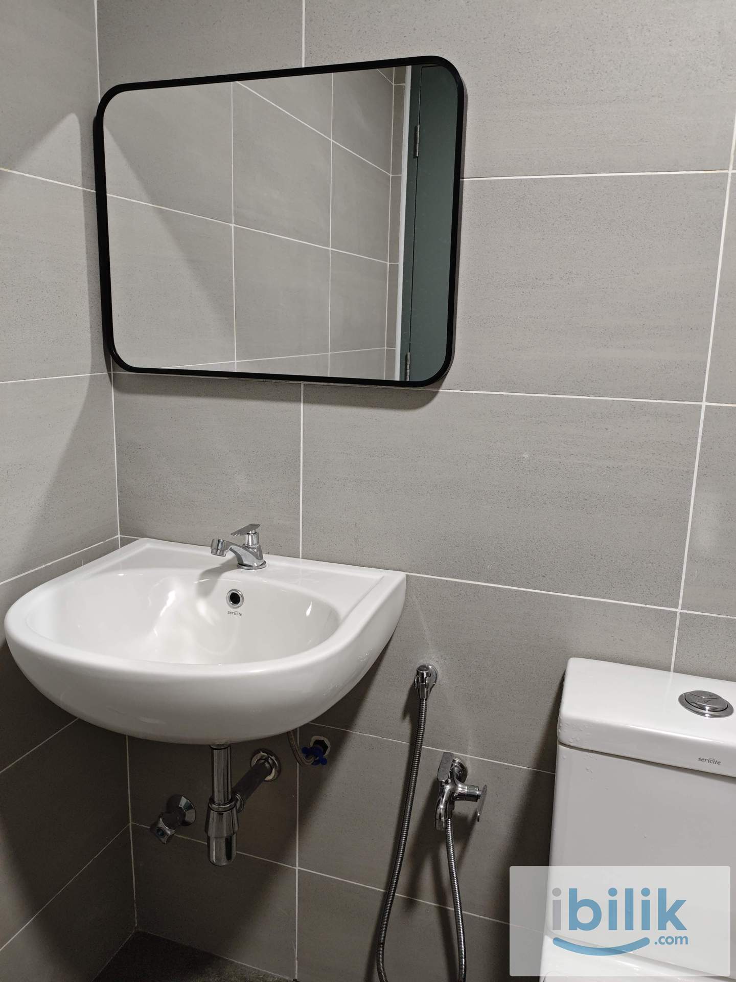 Middle Room To Rent. Fully furnished. near KTM 5 mins walk. - Image 6