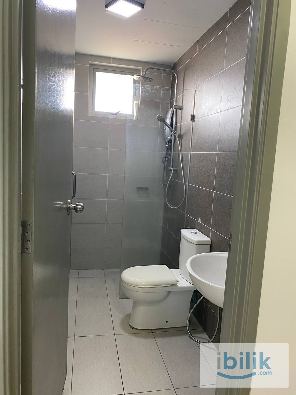 Cozy Room Nearby MRT [APU HOSTEL] - Image 3