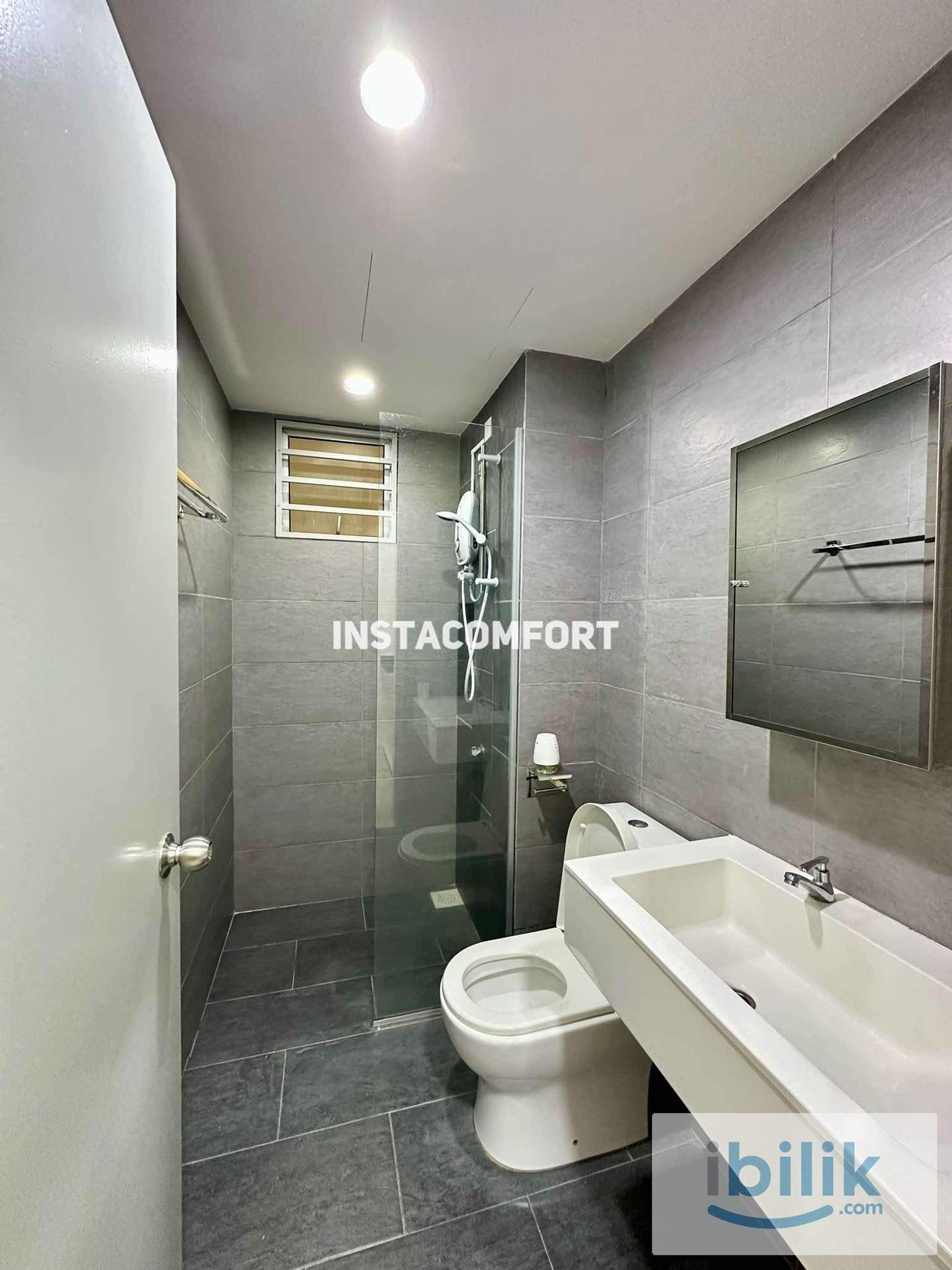 🔥 Middle Room Available! 🌿 Cozy and Chill ☀️ Good Natural Lighting 🔥✅ 5 mins walk to LRT Station - Image 7
