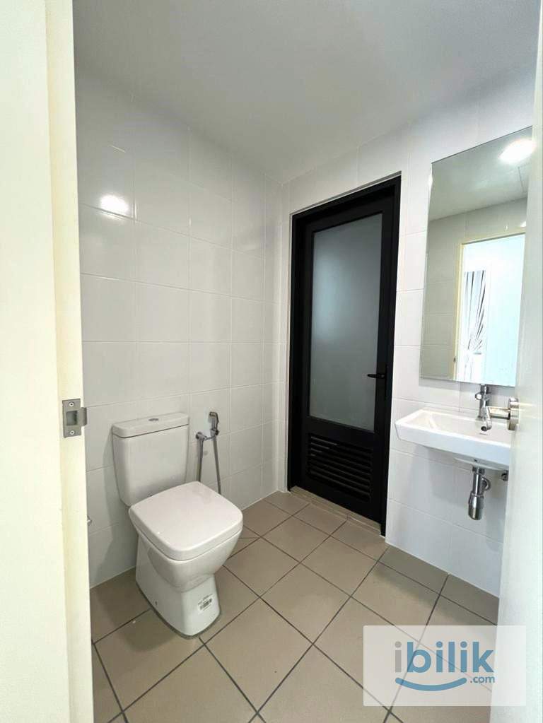 8MINS WALK TO LRT / MRT 💎 MEDIUM PREMIUM ROOM 💎 - Image 4