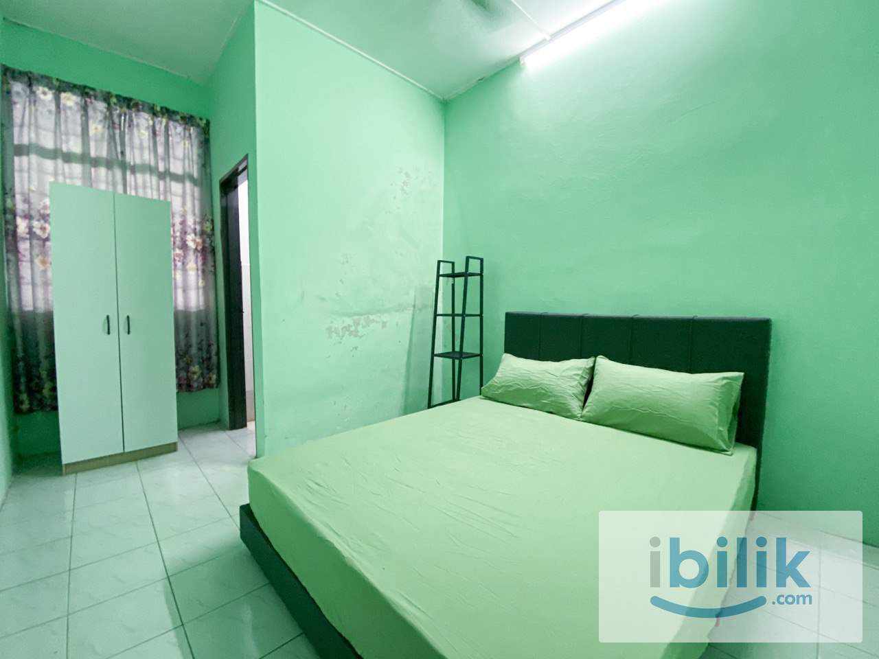 [Malay Female] Master Room Gadong Jaya Labu | Enstek | Seremban 2 | TR0015 - Image 1